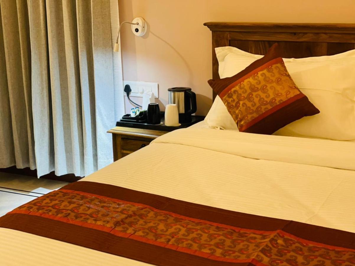 Dheergarh Palace ウダイプル エクステリア 写真